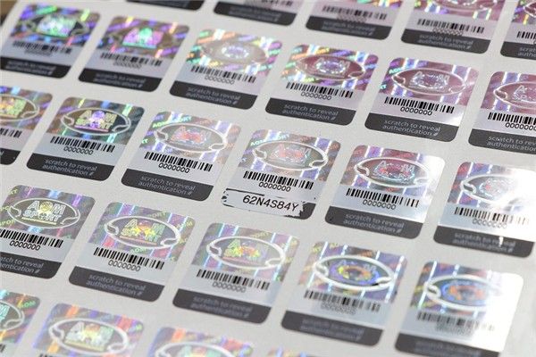 AOM 運動用品貼紙